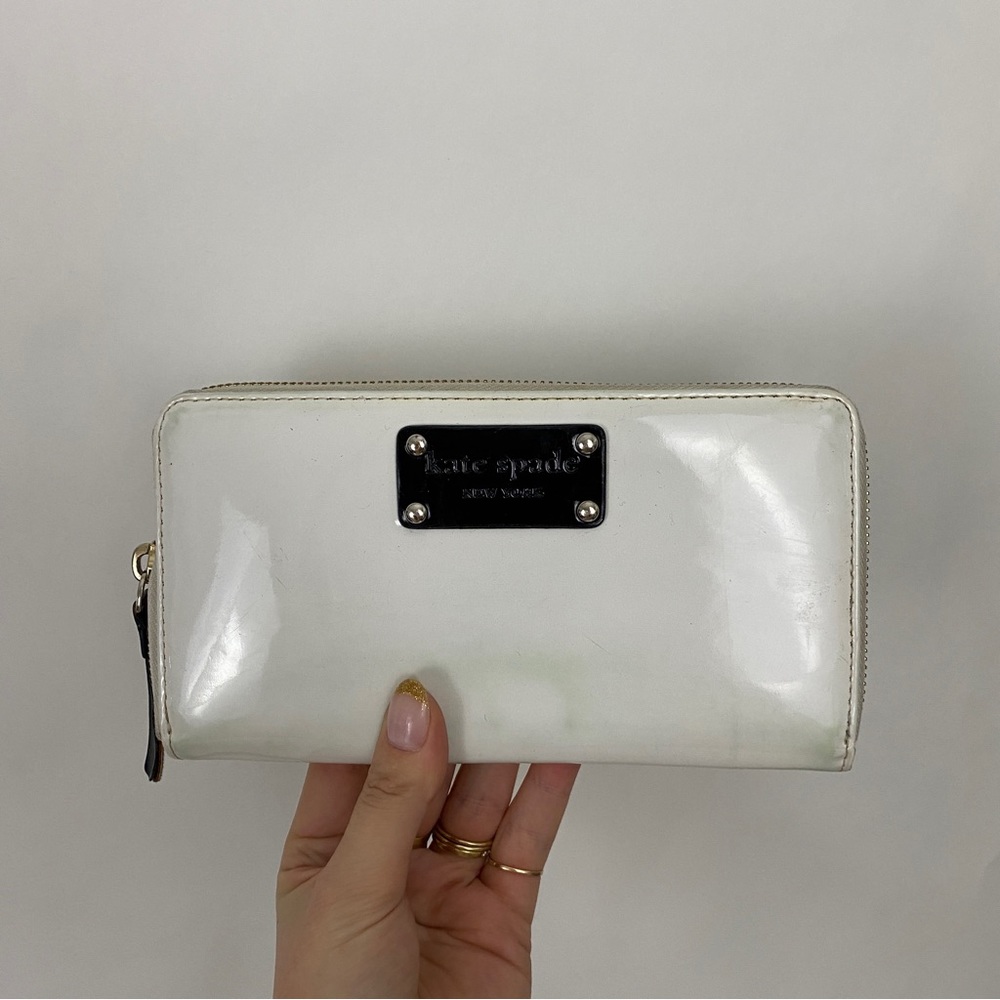 FINAL SALE!Kate Spade New York  White Patent Zip Around Wallet White Black Green